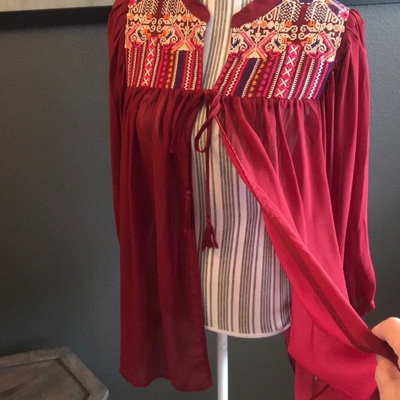 1 hour final sale. 🔥Umgee Bohemian top, slightly sheer - Picture 4 of 8